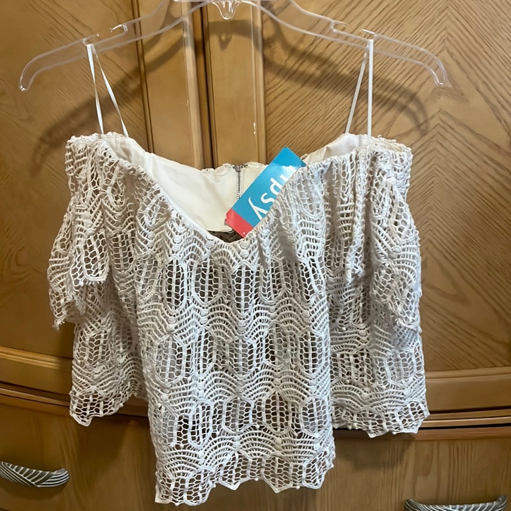 Cotton candy embroidered crop top size medium cream